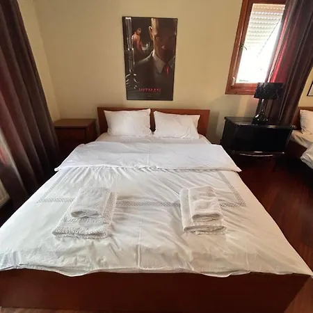 A Boutique Duplex Flat In The Area In Apartment *